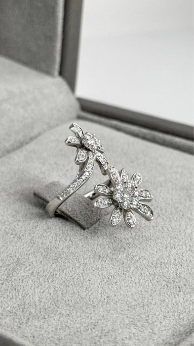 Каблучка з діамантами