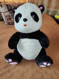 Мягкая игрушка панда с пледом