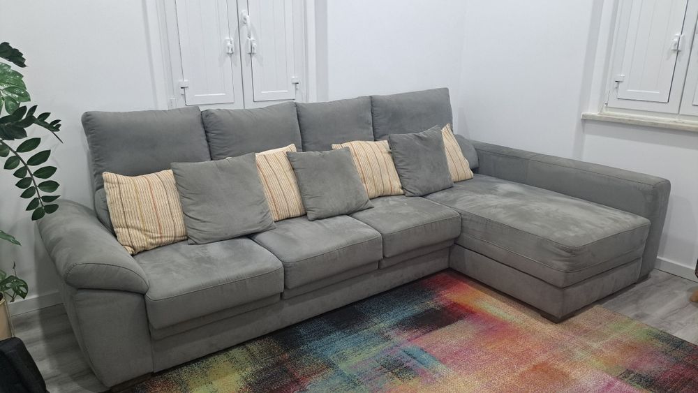 Sofá com chaise lounge