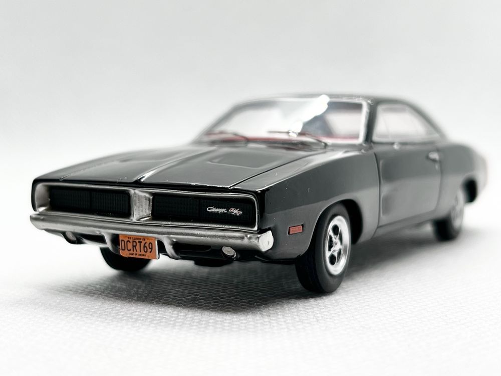 Dodge Charger 1969 модель 1:43 BoS торг