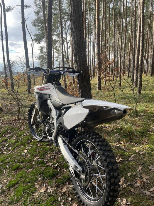 Yamaha YZF 450 – Dobry stan, gotowa do jazdy, okazja