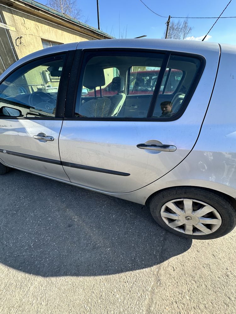 Renault Clio 3 1.6 benzyna wszystkie części TED69 Clio III na części