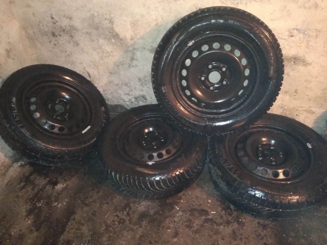 Opony zimowe 195/65 R15