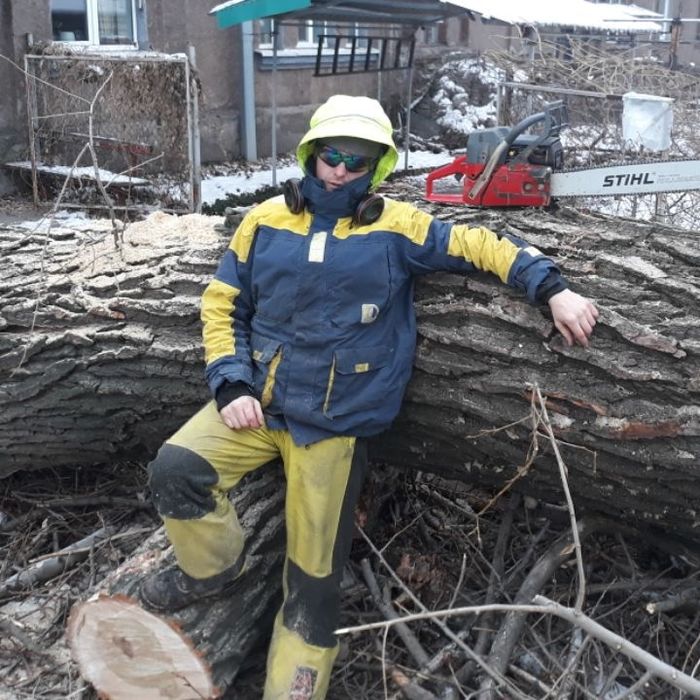 Спил деревьев уборка участка