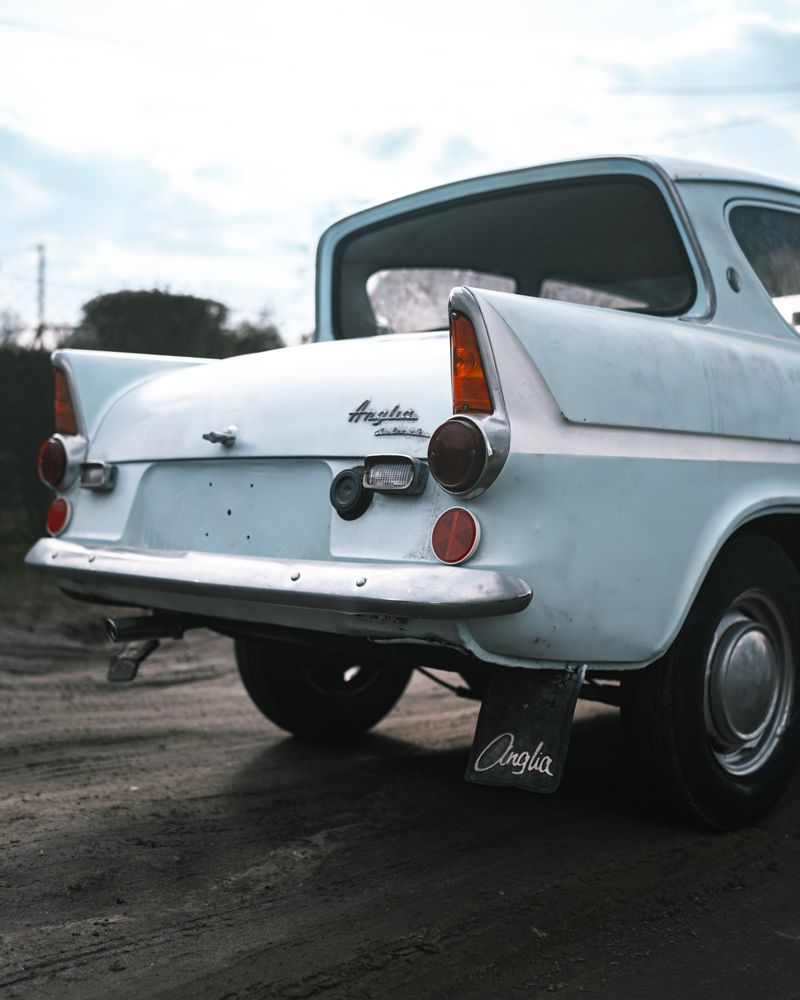 Ford Anglia 106E