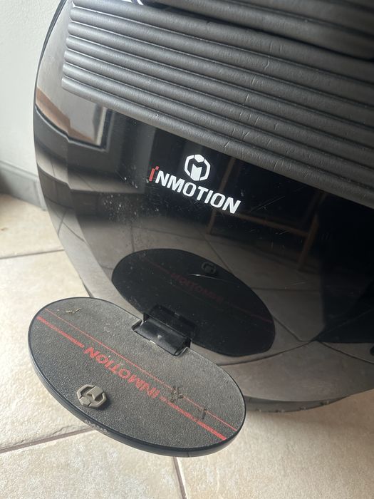 Monocykl elektryczny Inmotion V8 700 km gratisy dobry stan