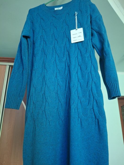 Плаття кашемірові, нові, чорне і синє розмір L/XL