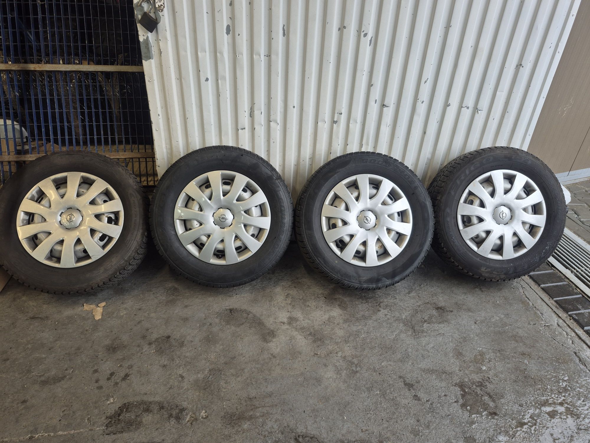 Koła Opel Vivaro B Renault Trafic III - 5x114.3 - 215 - 65 - 16