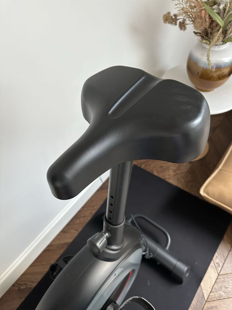 Rower stacjonarny HS-100H Solid czarny z matą - Hop Sport