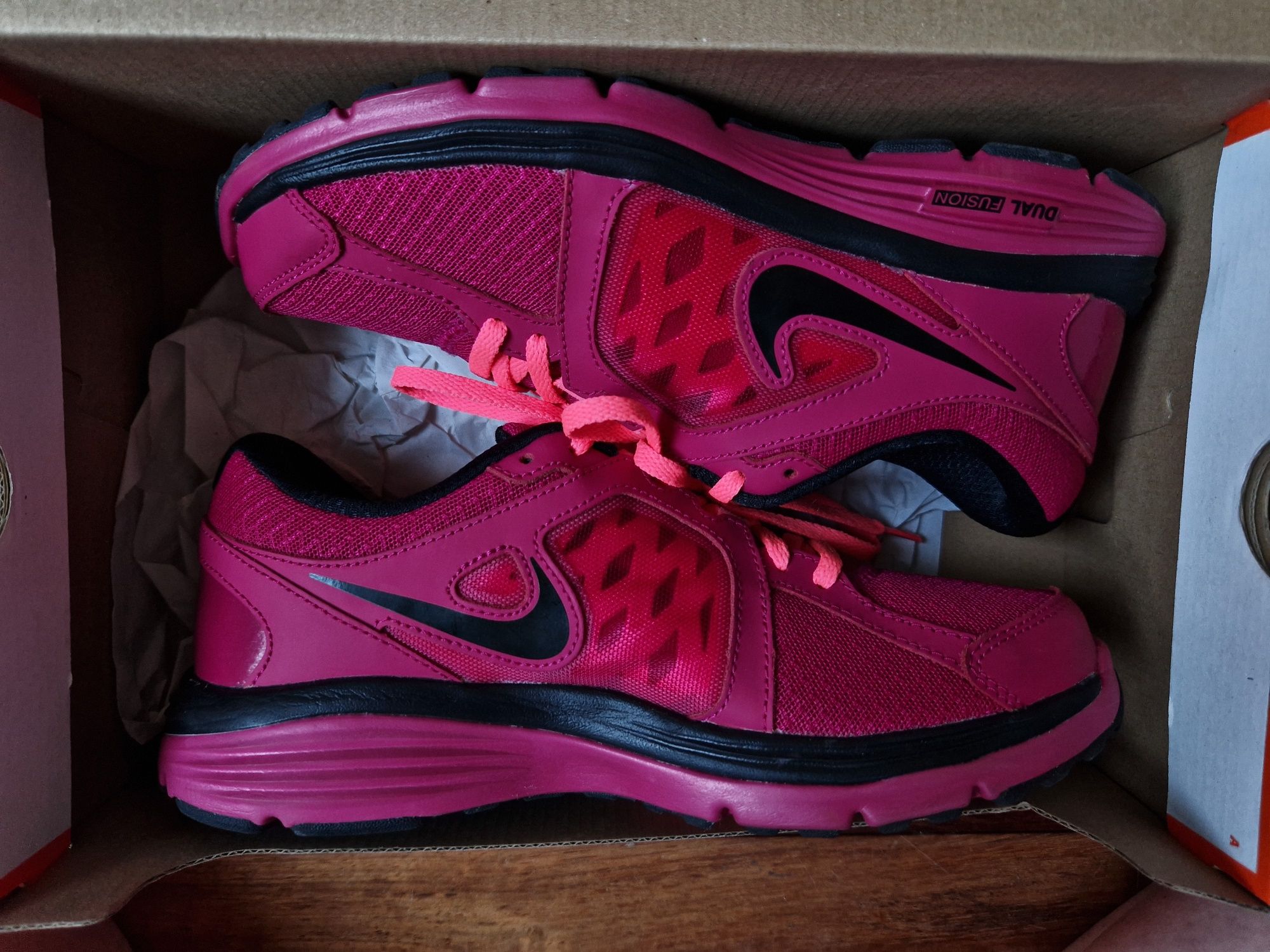 Buty sportowe damskie do biegania NIKE WMNS NIKE DUAL FUSION RUN, r.40