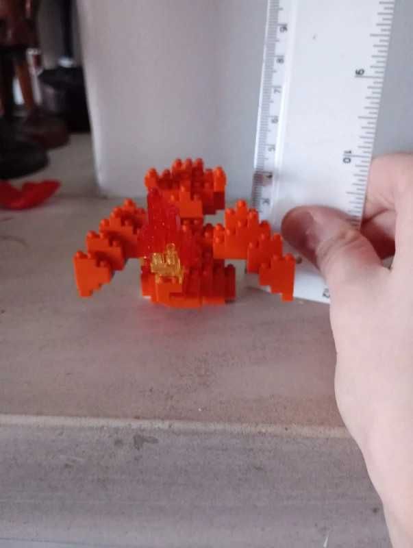 Pokémon Charizard lego