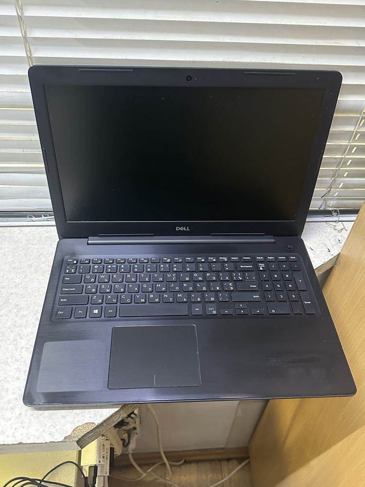 Продам ноутбук Dell P75f