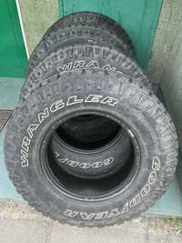 Opony Goodyear Wrangler AT 235/75r15 komplet