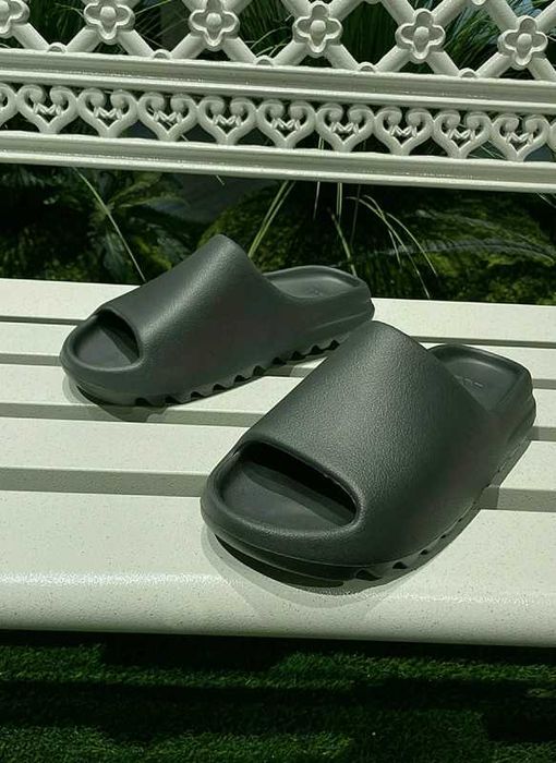 Szary Buty Klapki adidas Yeezy Slide Granite Rozmiar.42