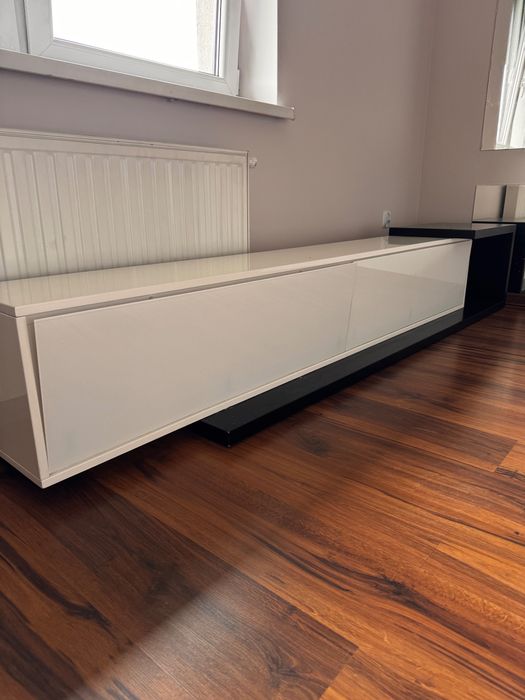 Półka pod telewizor i nie tylko