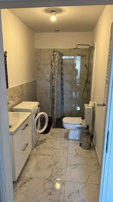 mieszkanie  do wynajecia 40m2 bezczynszowe , klima , strzezony parking