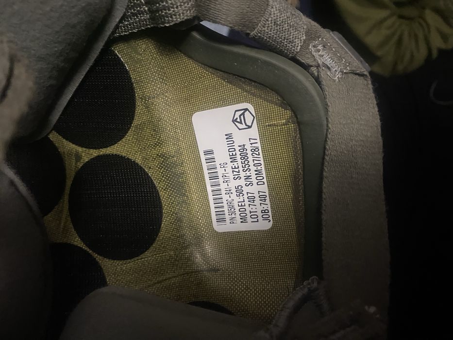 Шолом захисний ach, mich