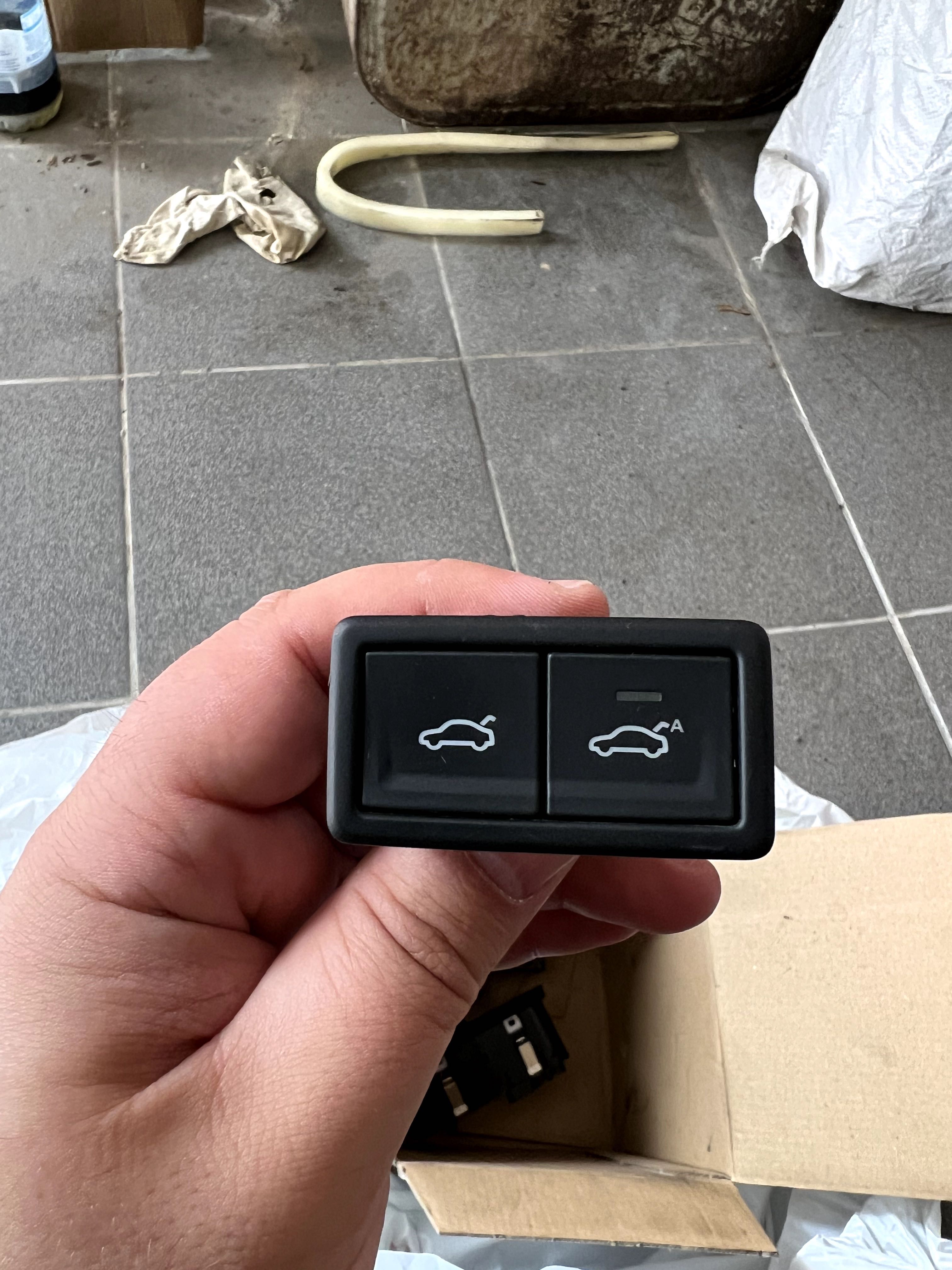 Кнопка відкриття багажника VAG Audi Volkswagen 3G0959832A