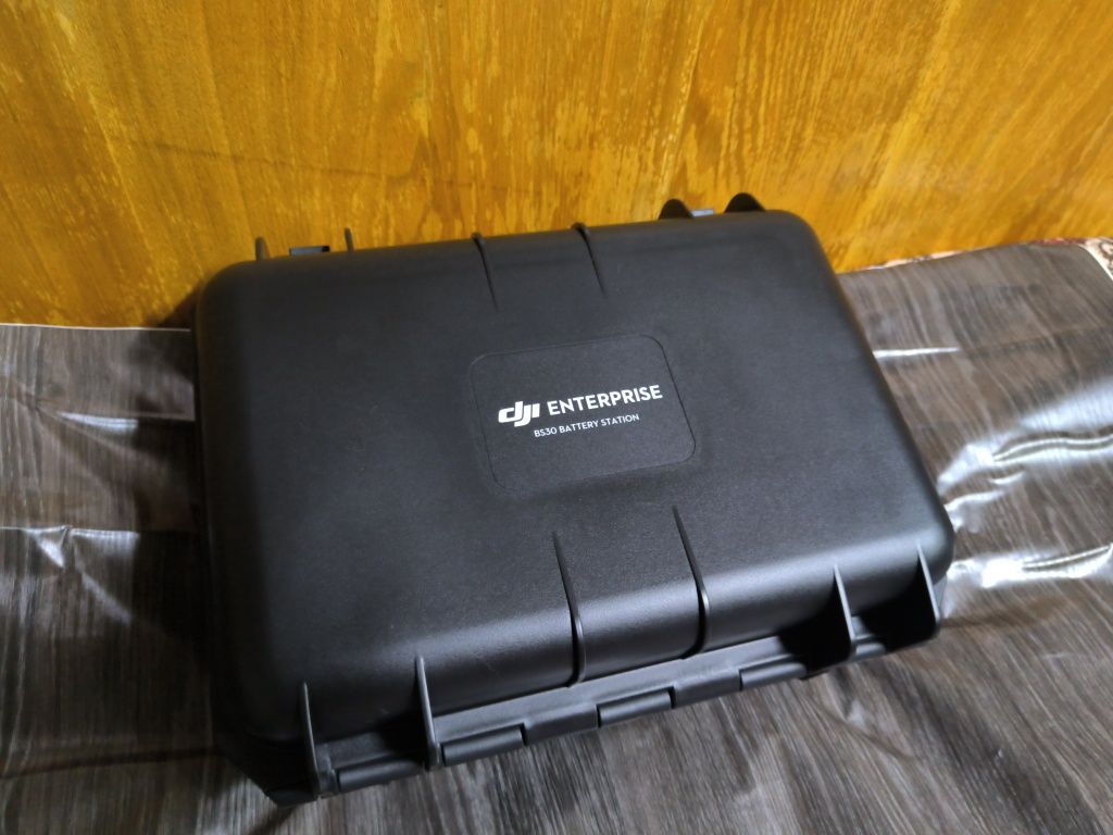 Зарядна станція DJI BS30 для Matrice 30/Matrice 30T