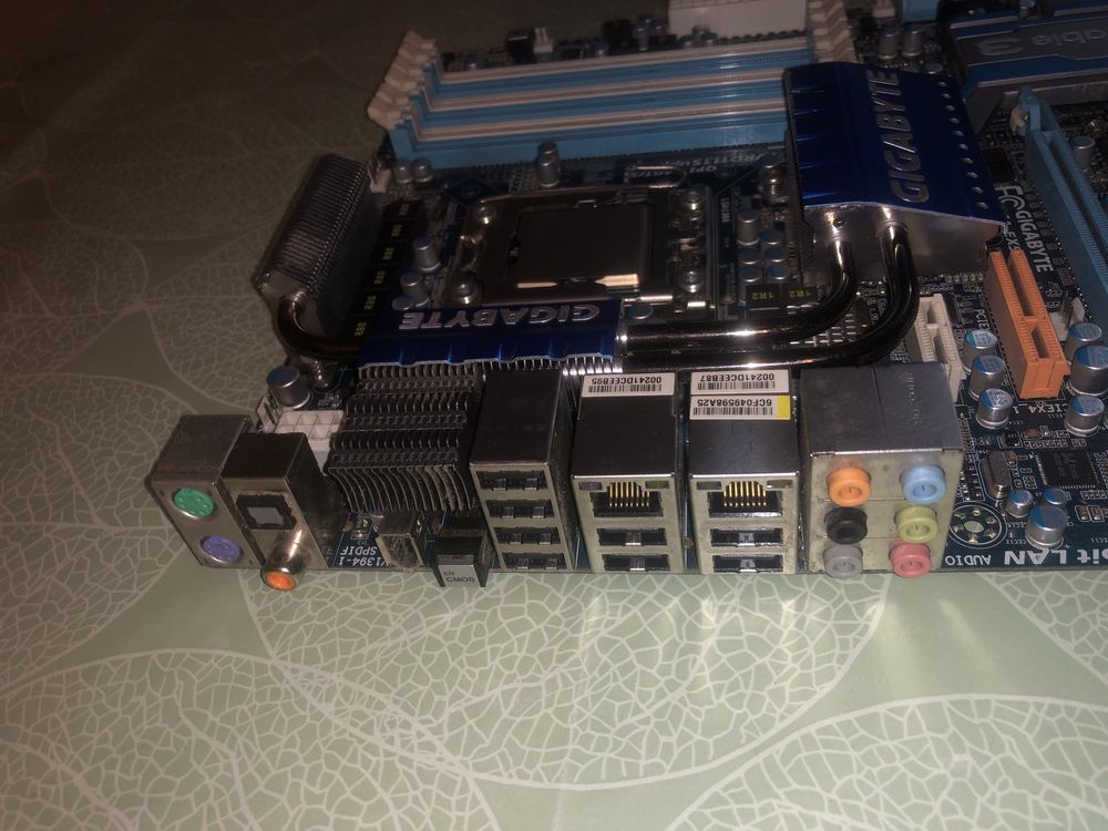 Placa principal gigabyte GA-EX58-UD5