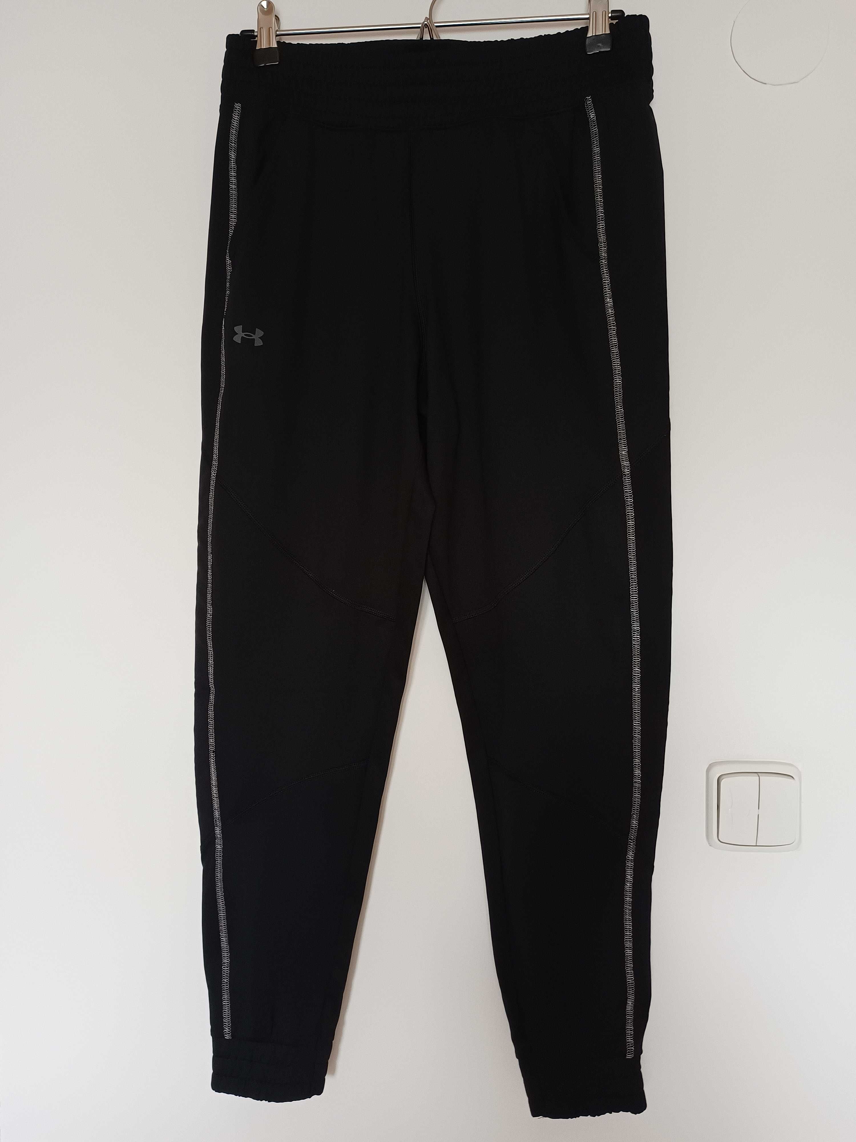 Damskie spodnie treningowe Under Armour UA Train CW Pant - czarne