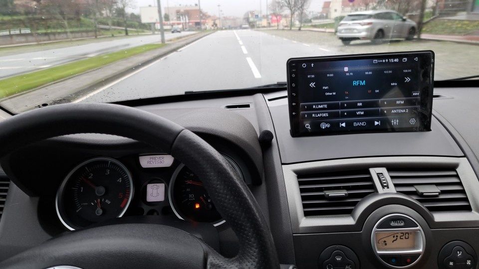 Автомагнітола для Renault Megane 2  підтримка car play,  android auto