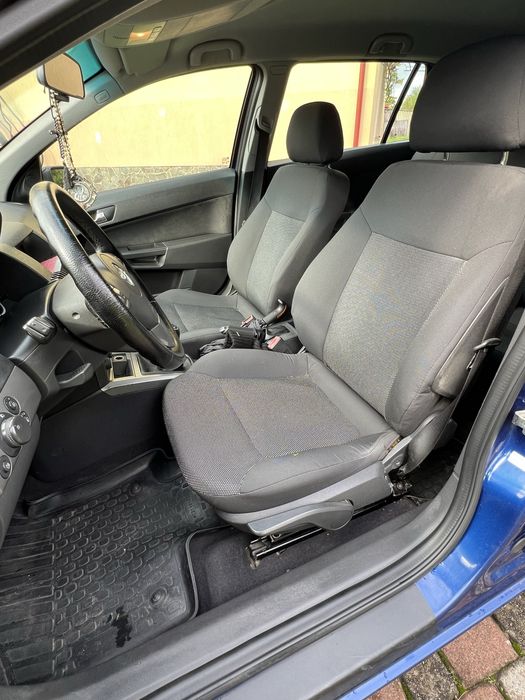 Продам Opel Astra H