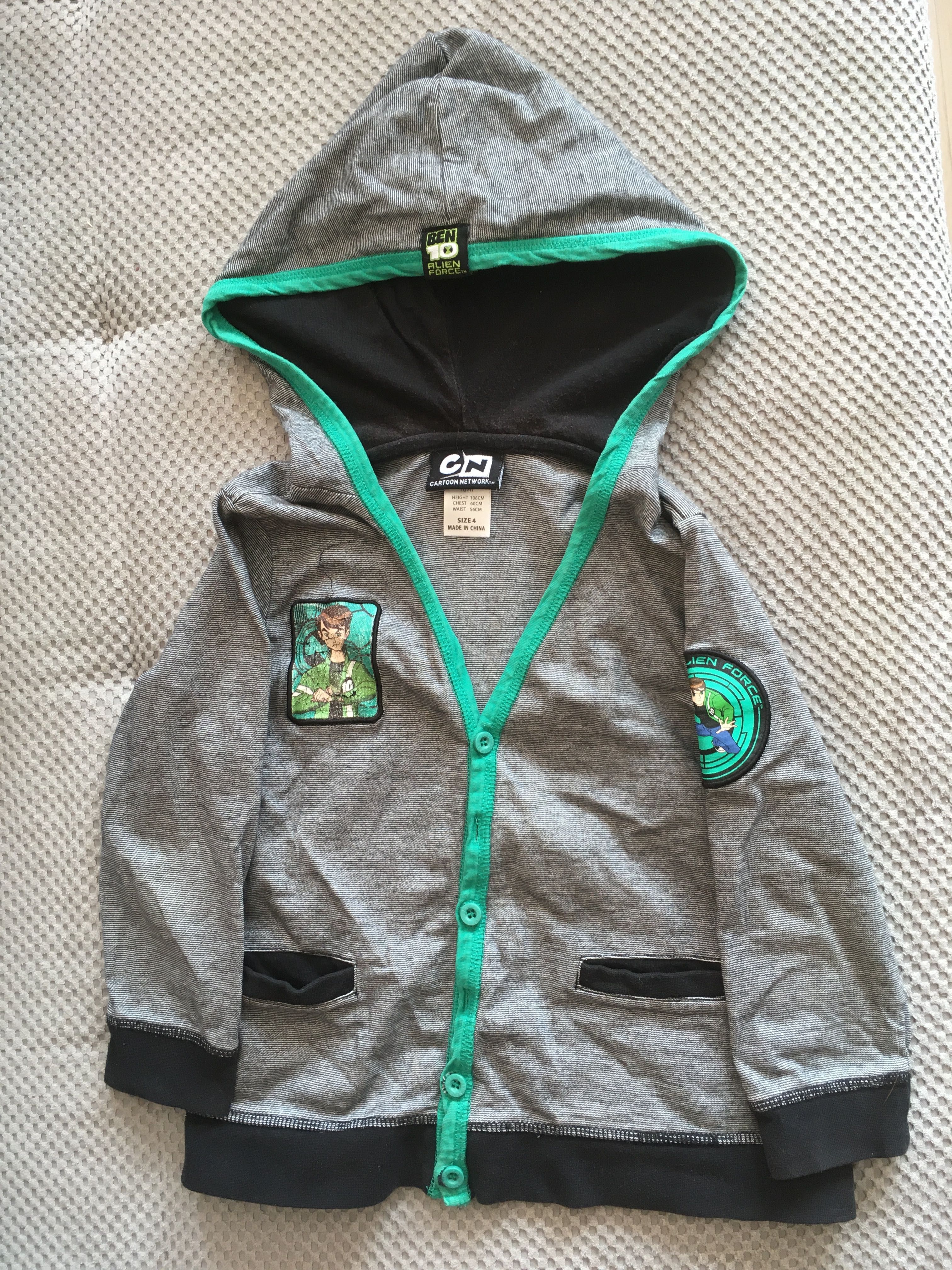 Bluza Ben 10 na 4 lata z kieszonkami