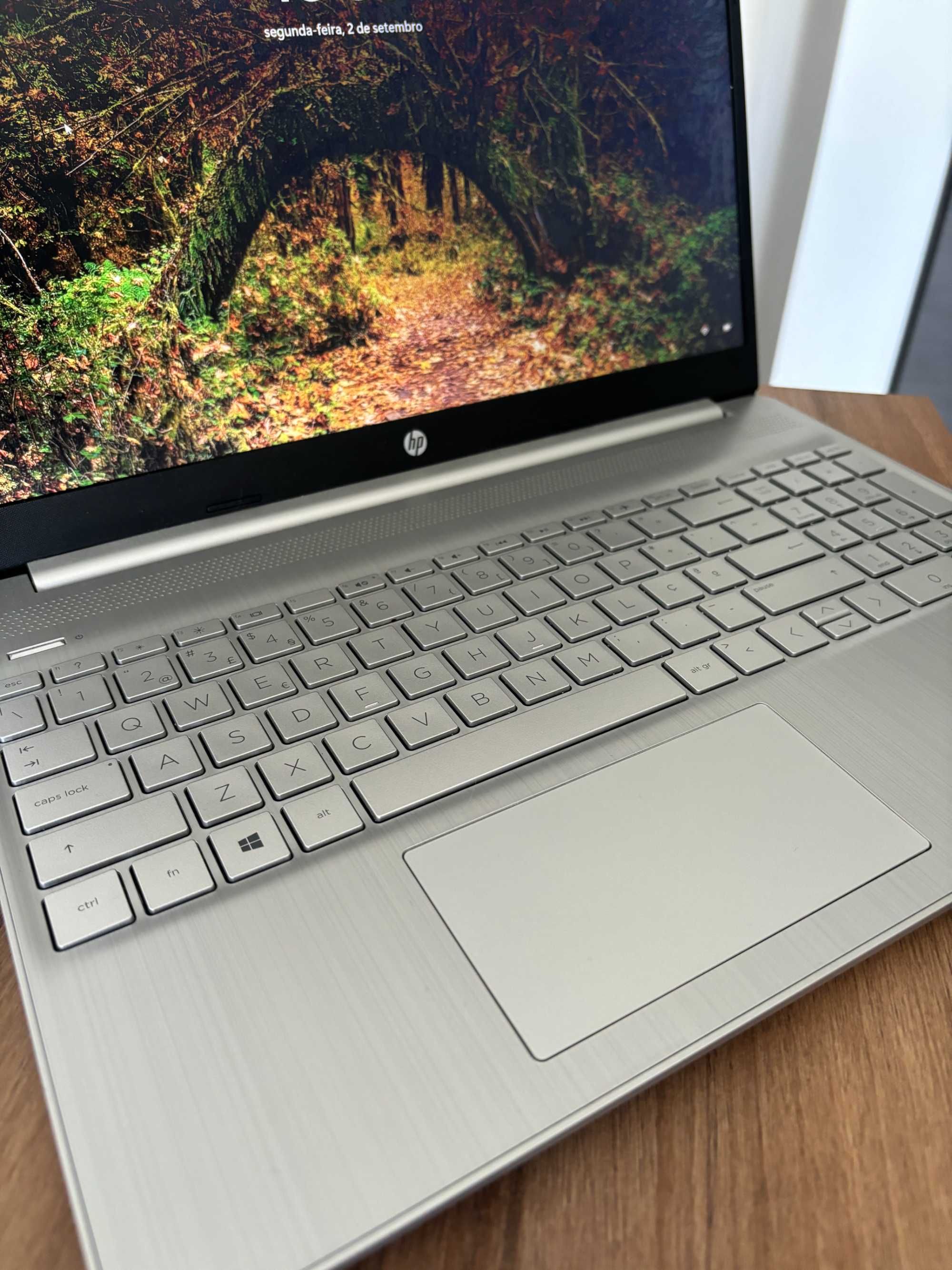 HP Laptop 15S-EQ2008NP (15.6''; AMD Ryzen 7 3700U; RAM 8GB; 476GB SSD)