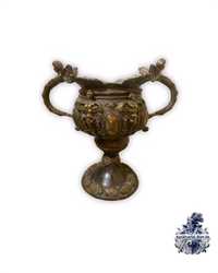 Огромная бронзовая антикварная  ваза кубок антиквариат статуя