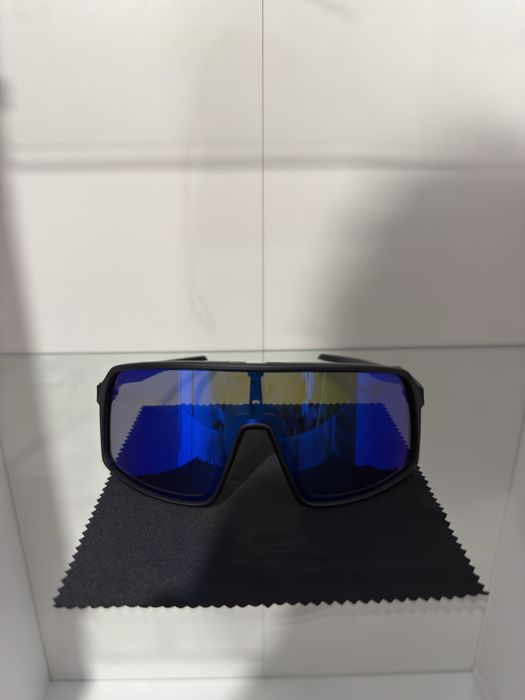 okualry sportowe oakley sutro