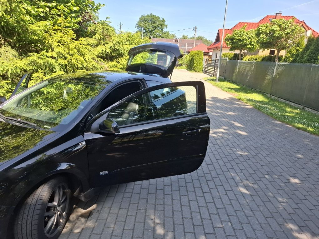 Sprzedam auto Opel Astra H