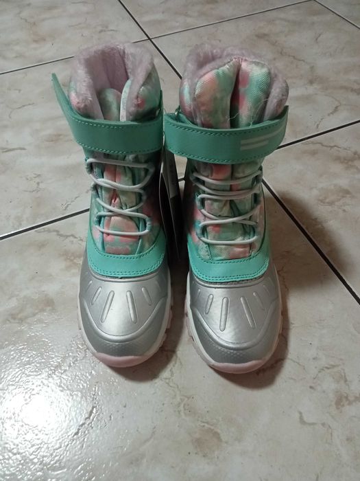 Buty zimowe  dziewczęce śniegowce nowe z metką rozm. 33