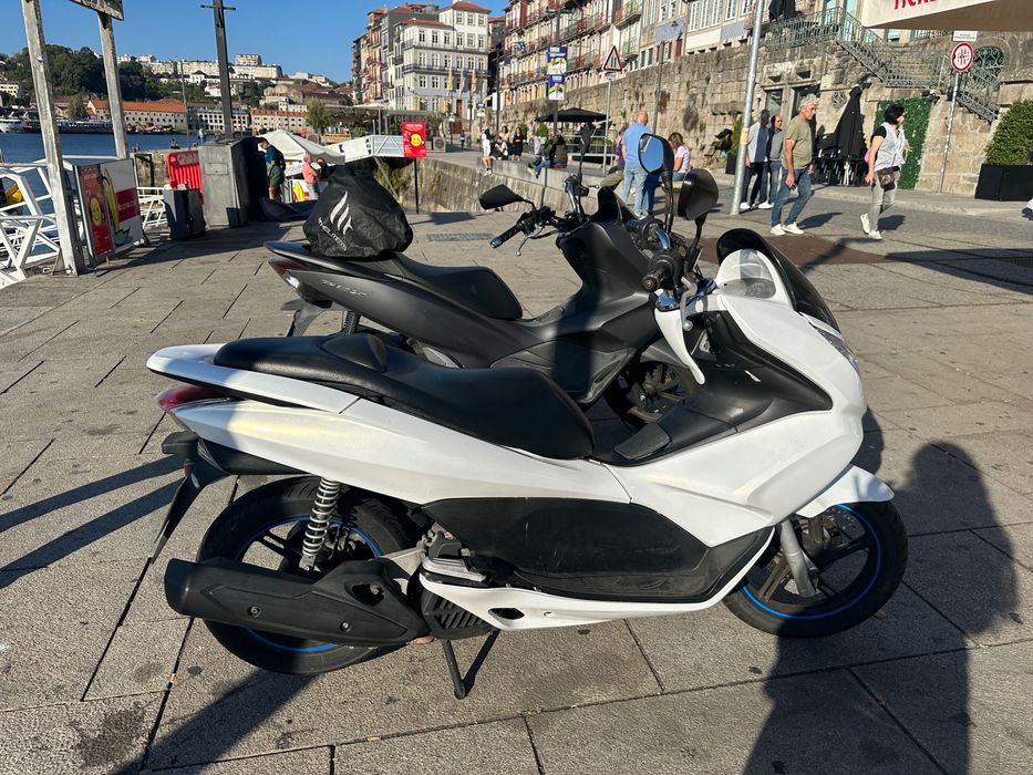 Pcx 2011, 1100€ 76.000km