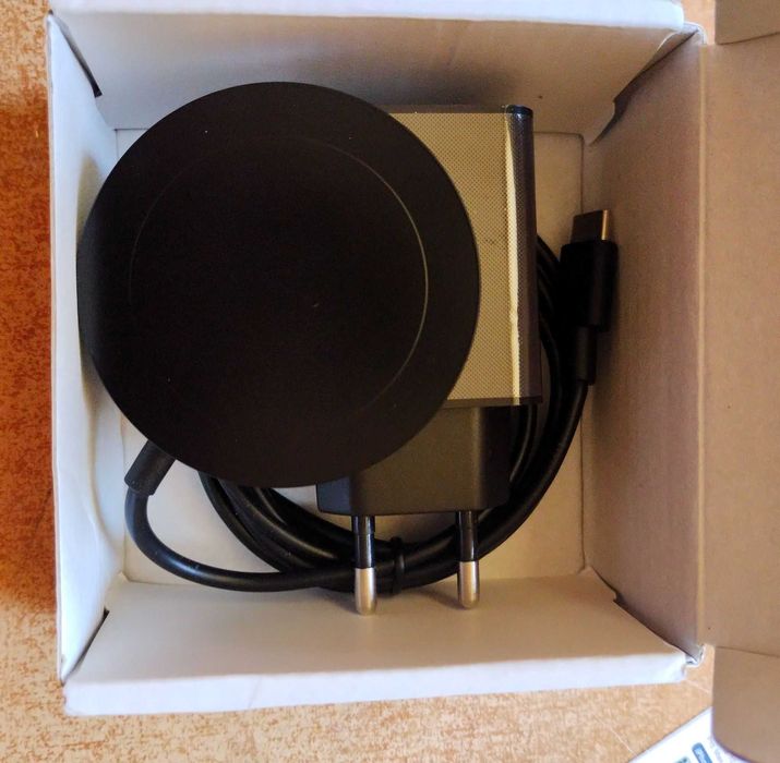 Magnetyczna bezprzewodowa ładowarka Mag-Safe C10 18W