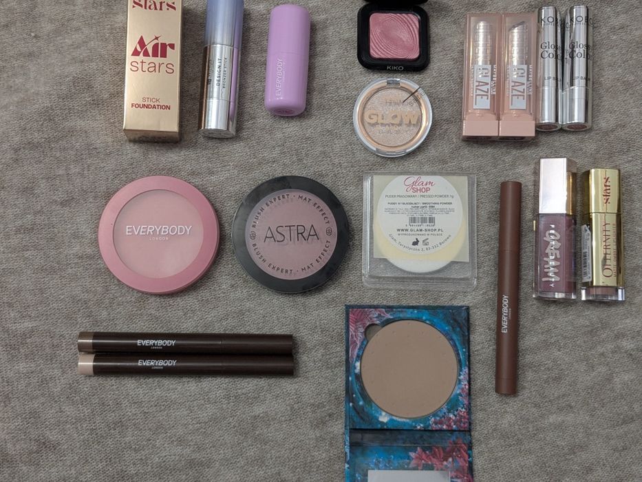 Zestaw kosmetyków do makijażu Kiko Stars Everybody London Fenty i inne