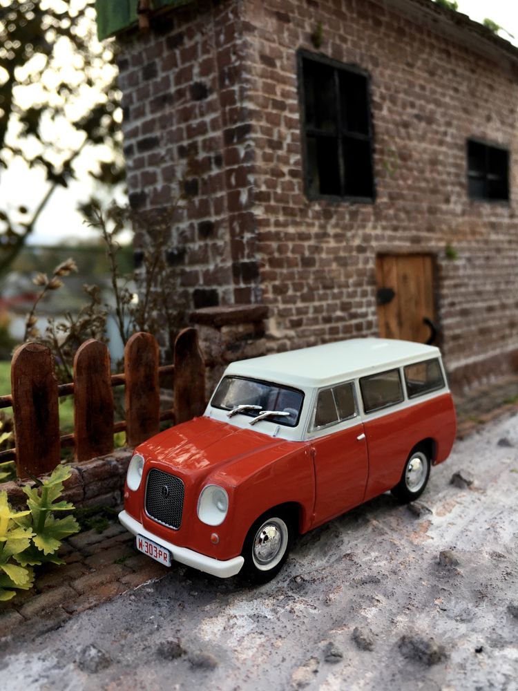 Czasopismo- SYRENA MIKROBUS-Legendy FSO,auta PRL,model