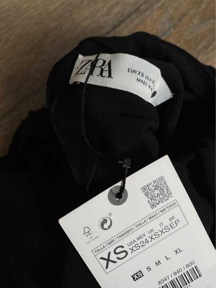 ZARA: Czarna mini sukienka bez rękawków XS na wiosnę lato lekka luźna