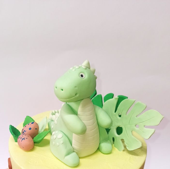 Figurka na tort dinozaur z masy cukrowej
