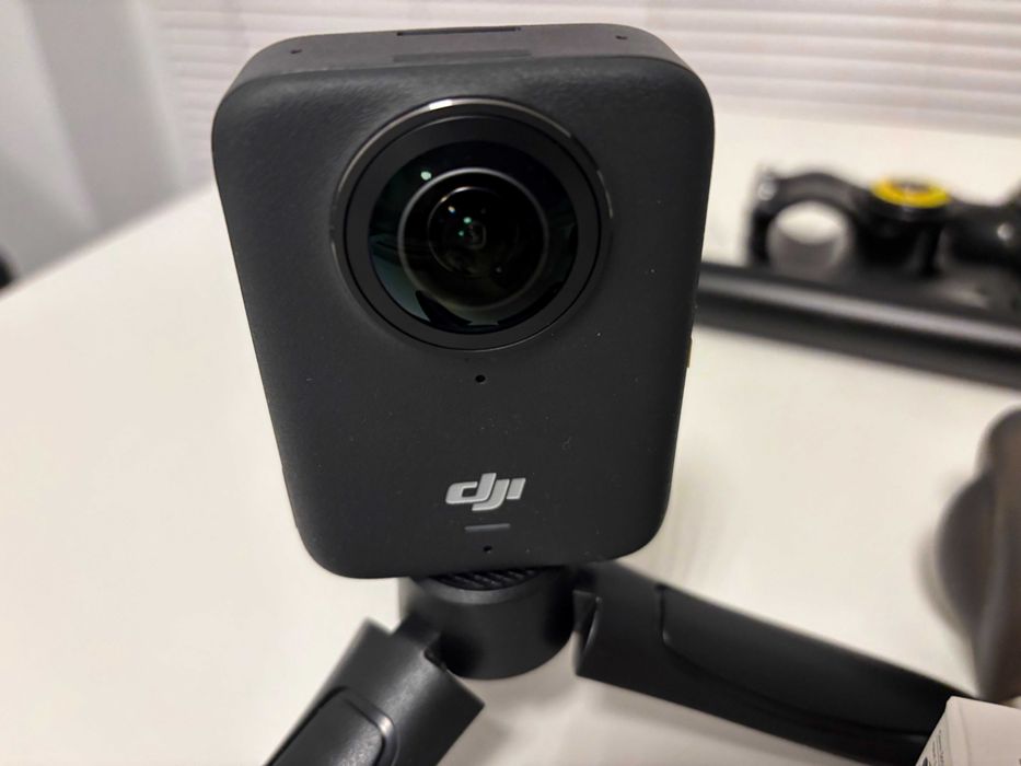Kamera DJI OSMO 360 - Selfie stick, mini statyw, ochraniacze soczewek