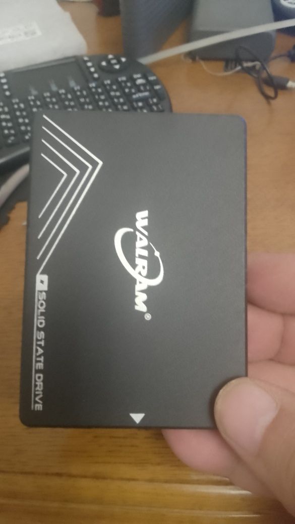 Корпус ssd 2.5 ідеальний стан