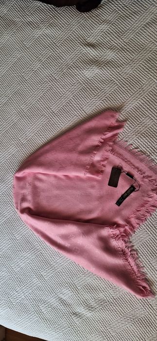 Novo - Echarpe Louis Vuitton - oferta dos portes