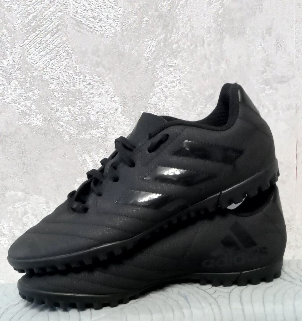 Сороконіжки Adidas оригінал 43.5р