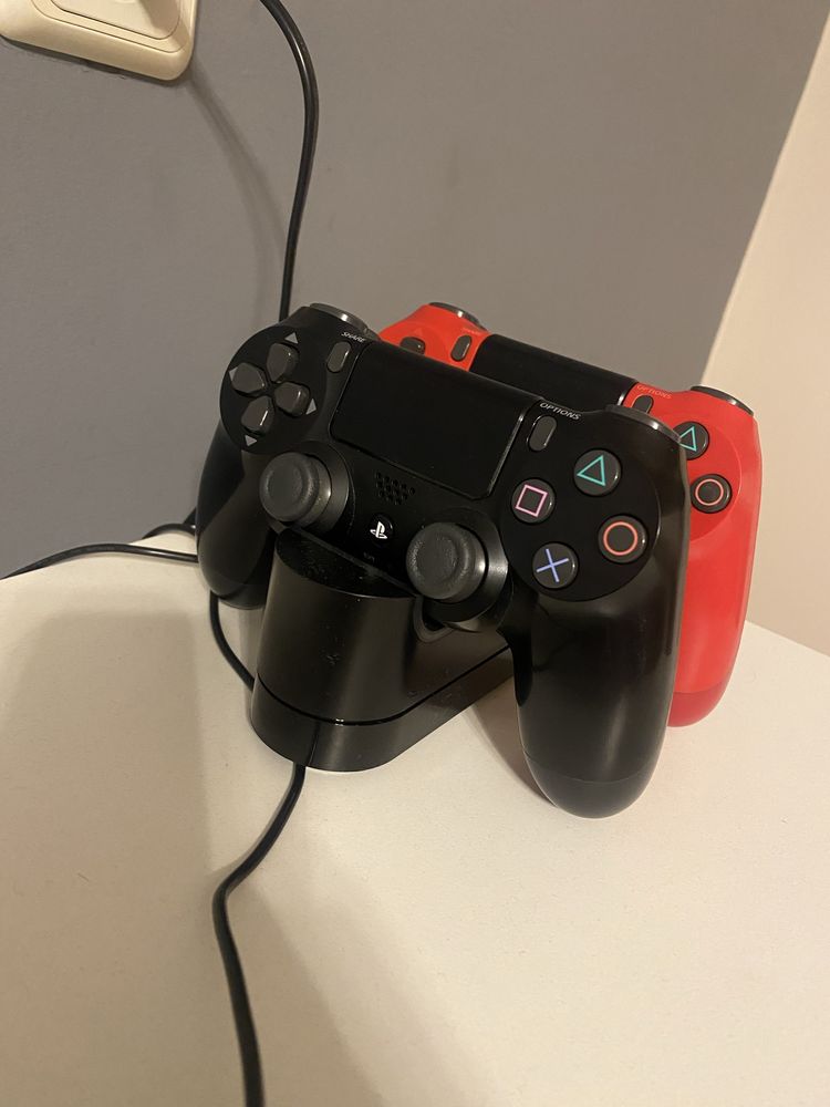 Sony PS4  один власник