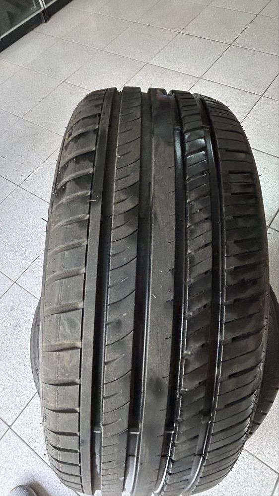 Pneus 235/55/17 103V