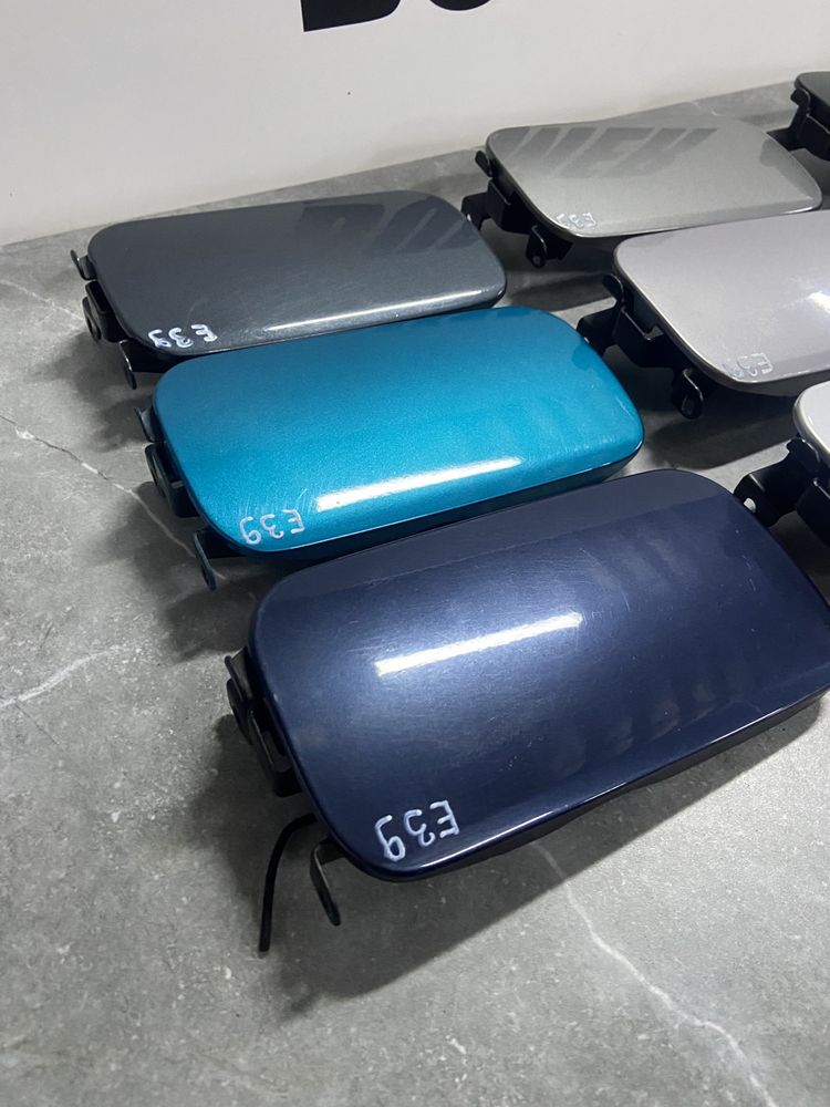 Лючок Бензобаку БМВ Е39 Silbet Blau Black Schwartz Gruen