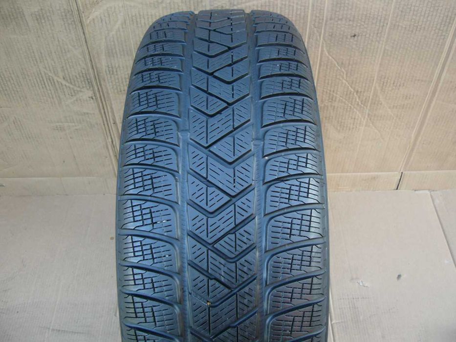 1 szt. Pirelli Scorpion Winter 235/65 R17 104H M0 6,3mm