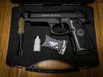 Потужний пістолет BERETTA 92 іграшковий