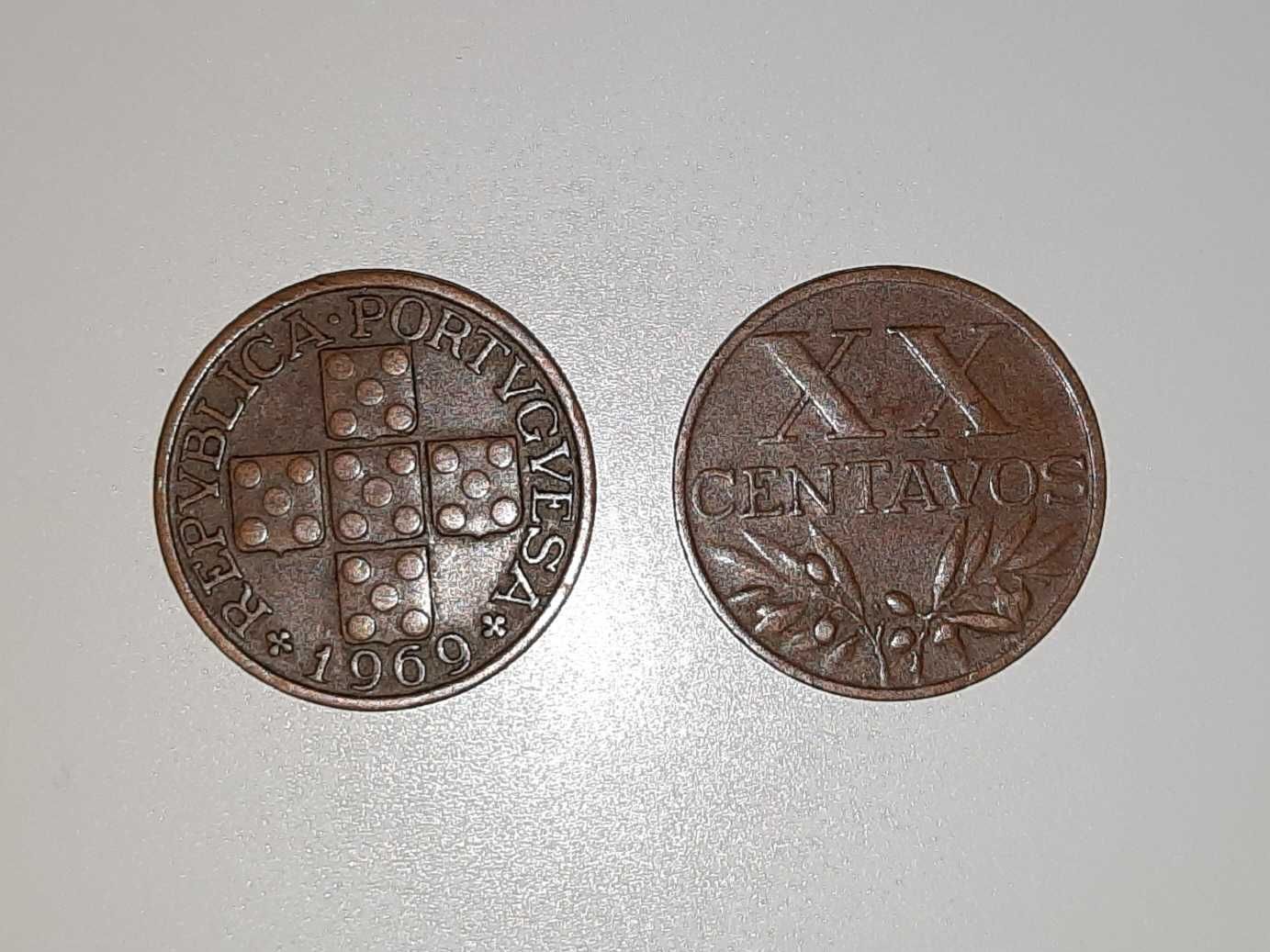 Lote de 28 Moedas - XX Centavos (1945/1969)