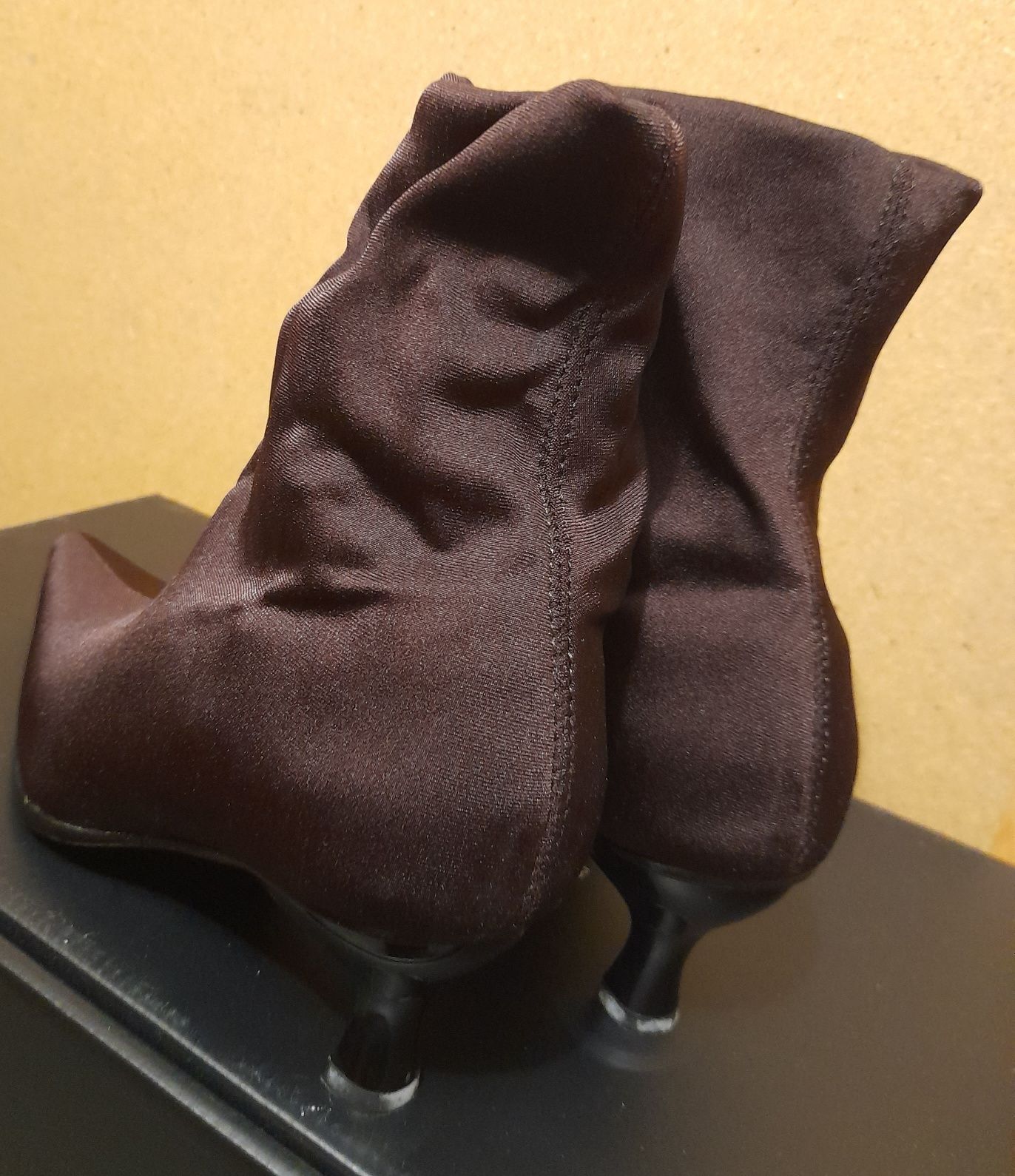 Botins Lycra Castanhas
